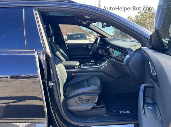 WA1CVAF17KD047343 2019 AUDI Q8 Black Դիմացի տեսք