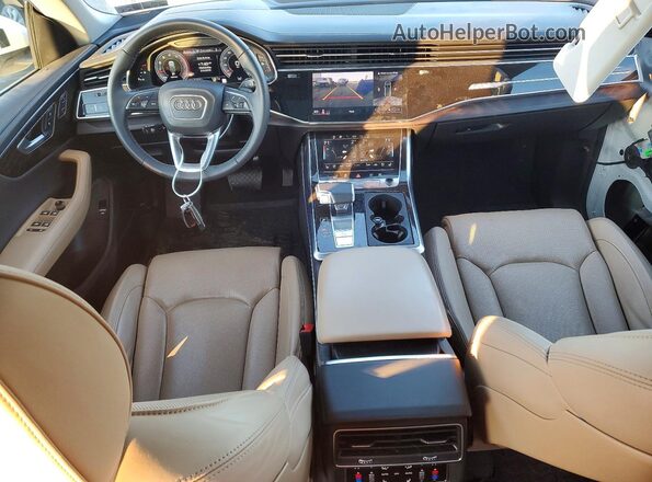 WA1CVBF11RD003841 2024 AUDI Q8 Белый Вид панели приборов