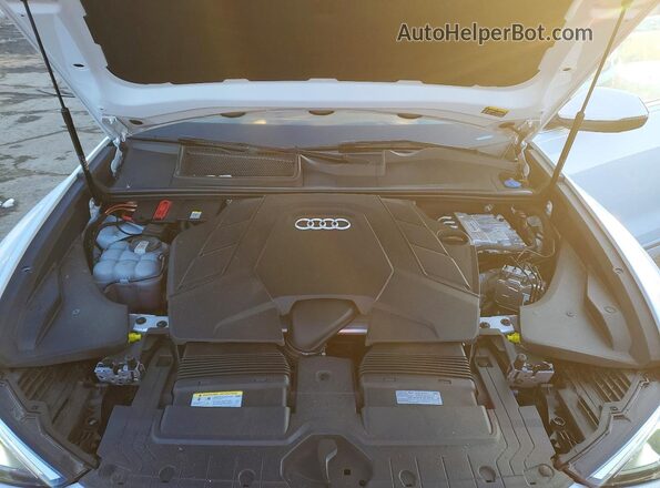 WA1CVBF11RD003841 2024 AUDI Q8 Белый Вид подкапотного пространства
