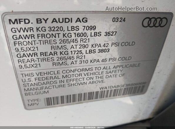 WA1DABGE3RB060698 2024 AUDI Q8 E-TRON White ძრავის განყოფილების ხედი