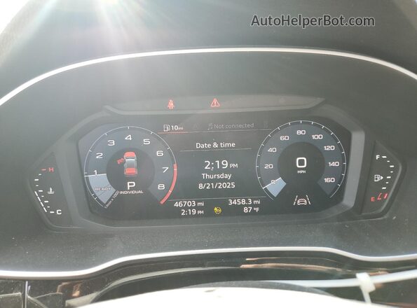 WA1DECF30M1065818 2021 AUDI Q3 Black Widok zestawu wskaźników