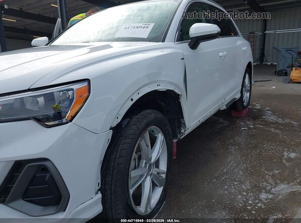 WA1DECF32N1095596 2022 AUDI Q3 White Front view