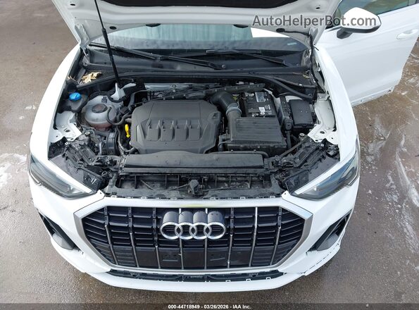 WA1DECF32N1095596 2022 AUDI Q3 White Rear view