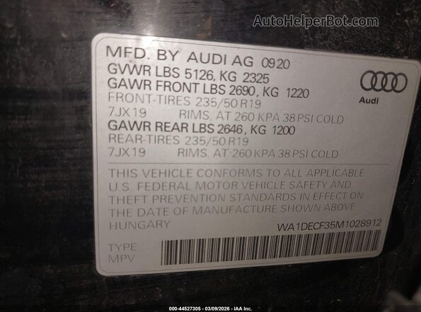 WA1DECF35M1028912 2021 AUDI Q3 Black Вид підкапотного простору