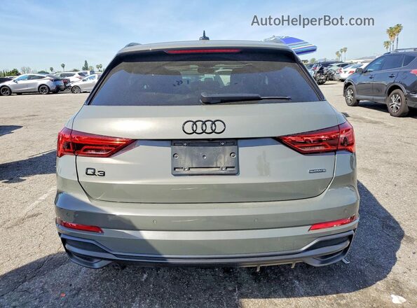 WA1DECF35N1039149 2022 AUDI Q3 Gray Rear view