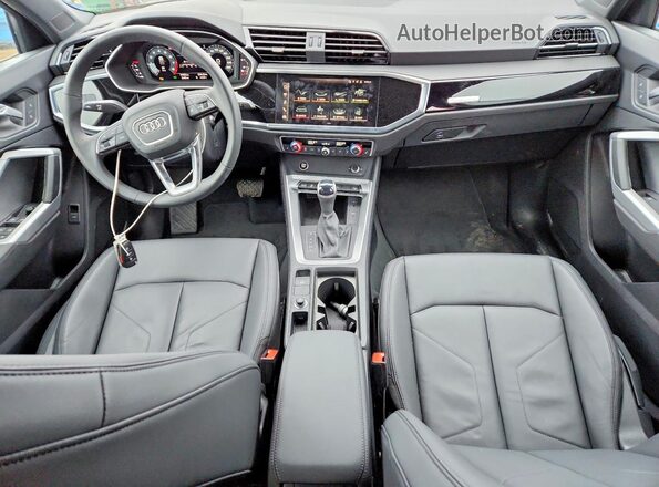 WA1DECF36S1009332 2025 AUDI Q3 Gray Вид панелі приладів
