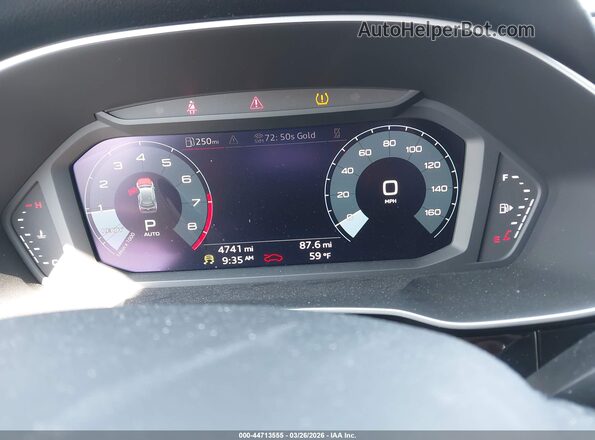 WA1DECF38S1078572 2025 AUDI Q3 Белый Вид задних сидений