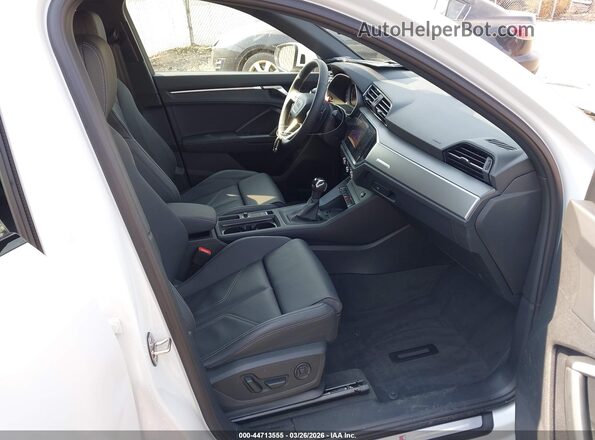 WA1DECF38S1078572 2025 AUDI Q3 Белый Вид салона спереди