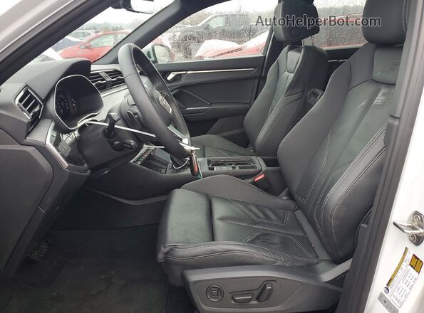 WA1DECF39S1009907 2025 AUDI Q3 White Vista interior delantera