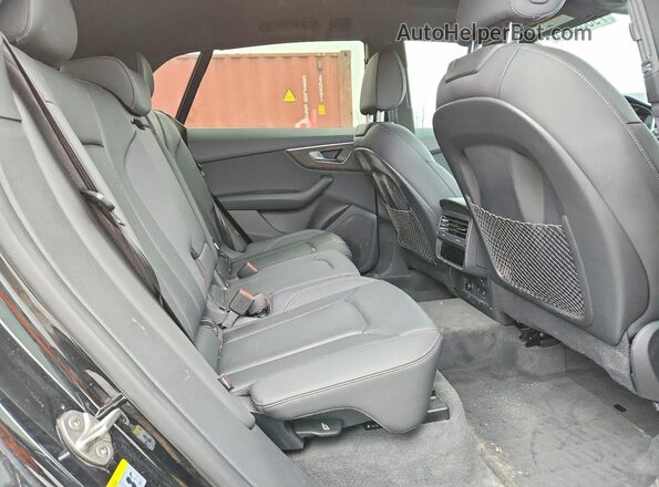 WA1DVBF13ND014869 2022 AUDI Q8 Black Widok wnętrza z tyłu