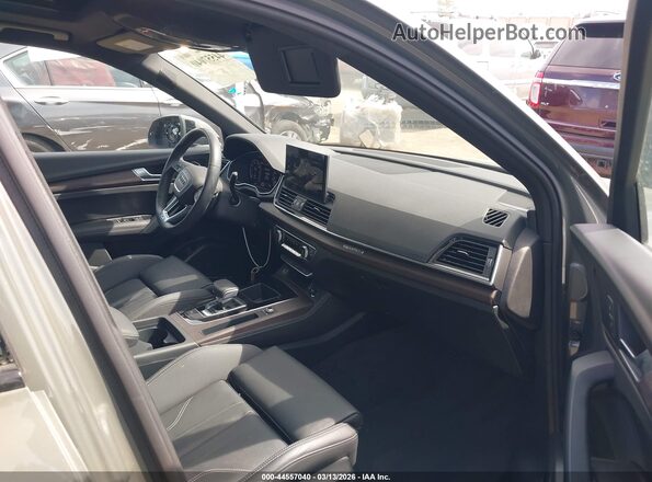 WA1E2AFY0R2082357 2024 AUDI Q5 Серый Вид салона спереди