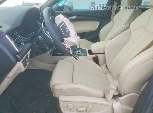 WA1E2AFY1S2044500 2025 AUDI Q5 Черный Вид салона спереди