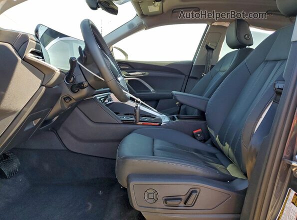 WA1EAAGU7S2074244 2025 AUDI Q5 Серый Вид салона спереди