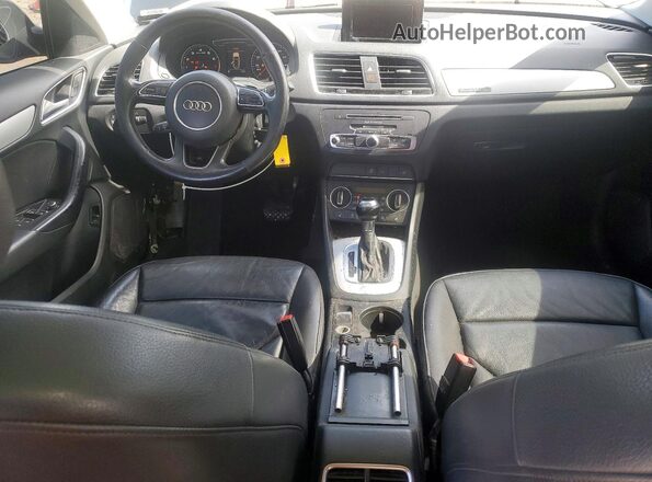 WA1ECCFS5HR014825 2017 AUDI Q3 Black Widok deski rozdzielczej