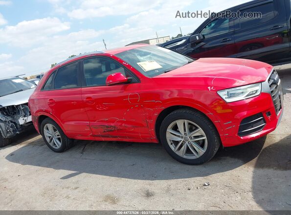 WA1ECCFS8HR010574 2017 AUDI Q3 Red Вид задньої частини салону