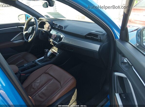 WA1EECF30L1022244 2020 AUDI Q3 Синий Вид салона спереди