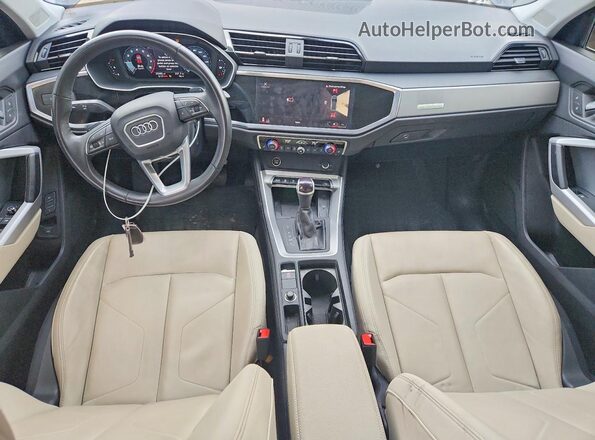 WA1EECF33R1025129 2024 AUDI Q3 Черный Вид панели приборов