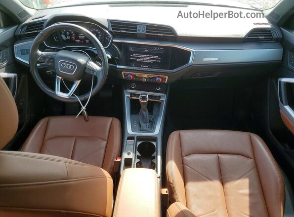 WA1EECF38N1056788 2022 AUDI Q3 Синий Вид панели приборов