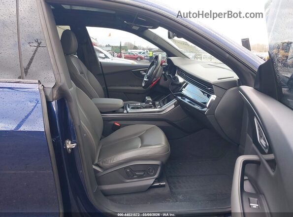WA1EVAF11KD030532 2019 AUDI Q8 Синий Вид салона спереди
