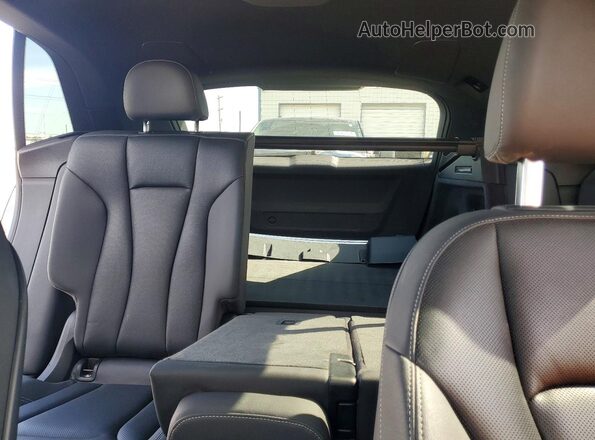 WA1EVAF13KD018382 2019 AUDI Q8 Black Widok tylnych siedzeń