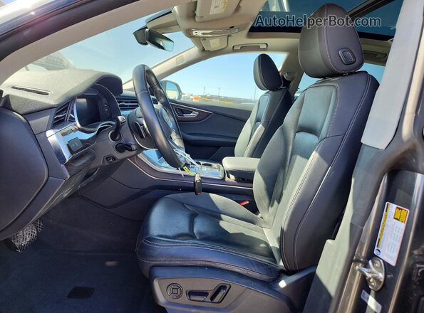 WA1EVAF16KD028615 2019 AUDI Q8 Серый Вид салона спереди