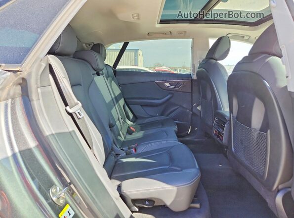 WA1EVAF16KD028615 2019 AUDI Q8 Серый Вид задней части салона