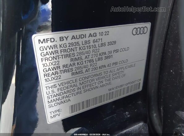 WA1EVBF10PD007126 2023 AUDI Q8 Black Вид підкапотного простору