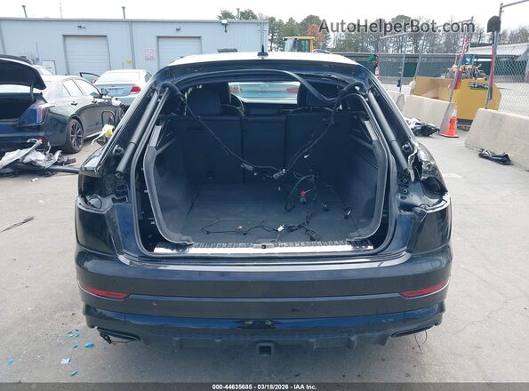 WA1EVBF15SD037442 2025 AUDI Q8 Черный Вид спереди