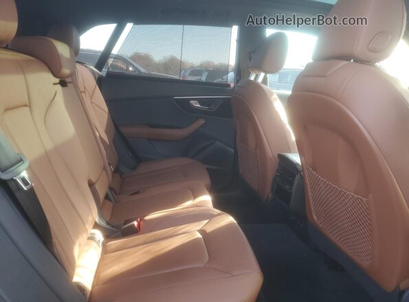 WA1EVBF16PD049929 2023 AUDI Q8 Черный Вид задних сидений