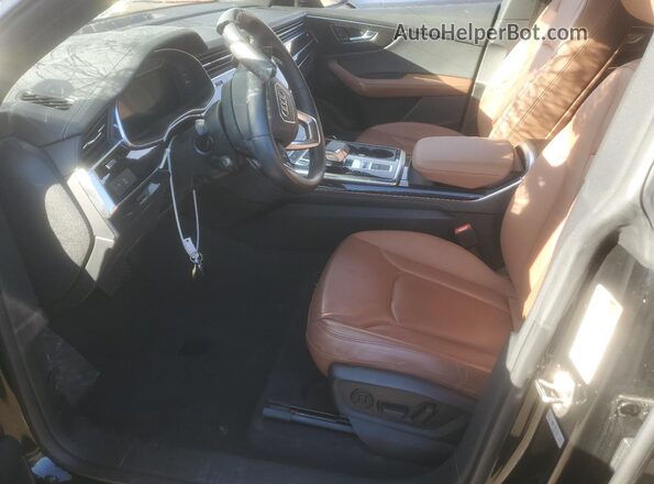WA1EVBF16PD049929 2023 AUDI Q8 Черный Вид салона спереди