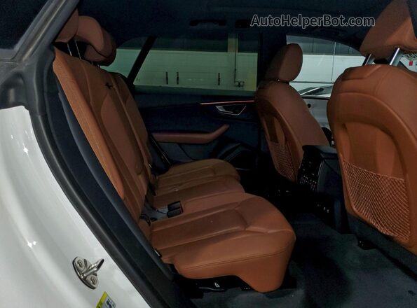 WA1EVBF18ND034667 2022 AUDI Q8 Белый Вид задней части салона