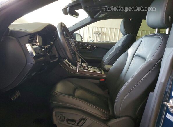 WA1EVBF1XND033679 2022 AUDI Q8 Blue Widok wnętrza z przodu
