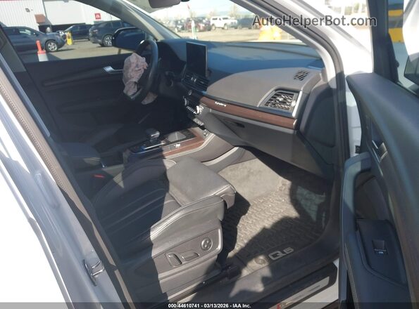 WA1F2AFY9P2039525 2023 AUDI Q5 White Widok wnętrza z przodu