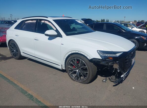 WA1FVBF19PD011034 2023 AUDI Q8 Белый Передняя правая четверть