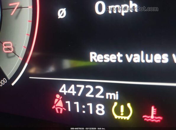 WA1FVBF19PD011034 2023 AUDI Q8 Белый 