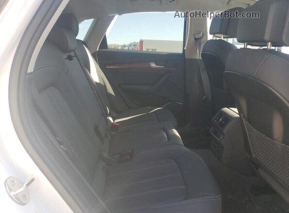 WA1GAAFY6P2139346 2023 AUDI Q5 White Vista interior trasera