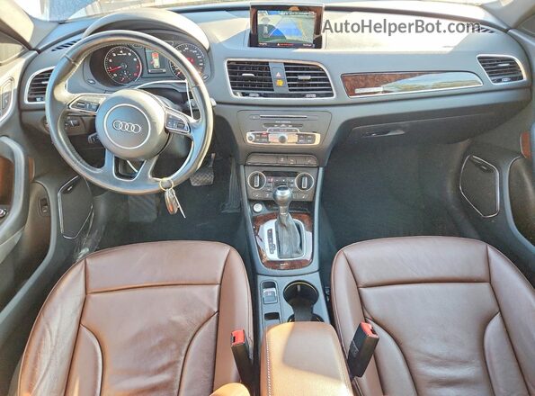 WA1GFCFS0GR020255 2016 AUDI Q3 Black Widok deski rozdzielczej