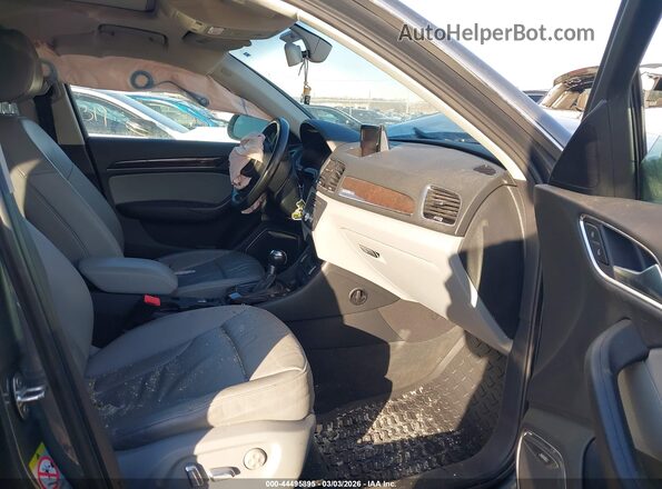 WA1GFCFS4GR005208 2016 AUDI Q3 Синий Вид салона спереди