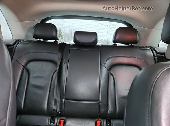 WA1GFCFS6GR009423 2016 AUDI Q3 Black Widok tylnych siedzeń