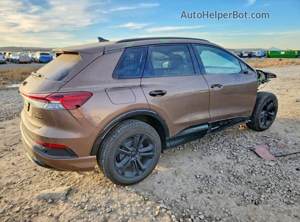 WA1H2BFZXNP048080 2022 AUDI Q4 Желто-коричневый Задняя правая четверть