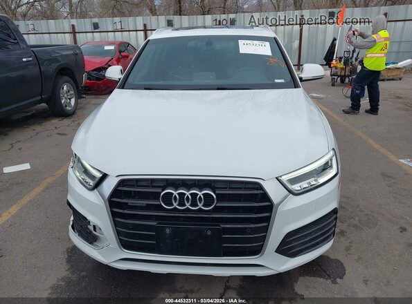 WA1JCCFS0JR010041 2018 AUDI Q3 White Вид щитка приладів