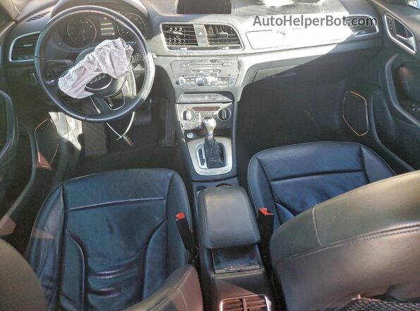 WA1JCCFS0JR030984 2018 AUDI Q3 White Вид панелі приладів