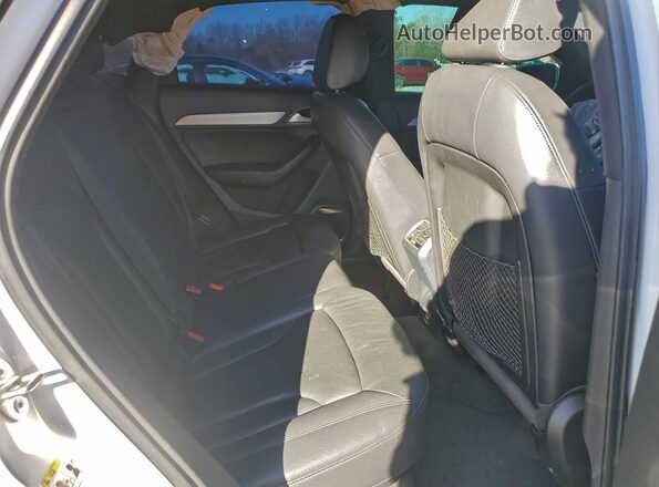 WA1JCCFS0JR030984 2018 AUDI Q3 White Вид задньої частини салону