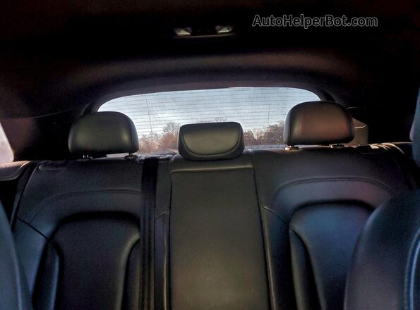 WA1JCCFS0JR030984 2018 AUDI Q3 White Вид задніх сидінь