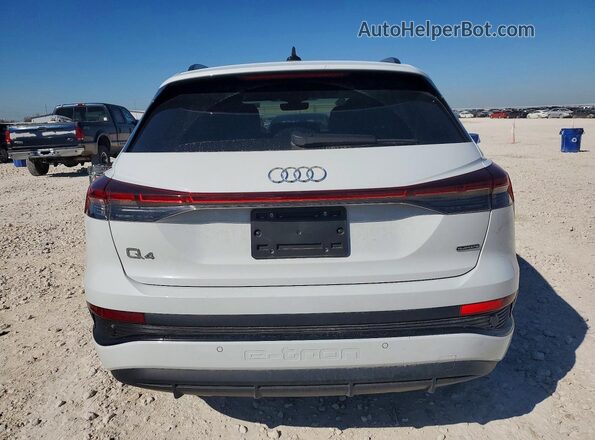 WA1KUBFZ0RP065315 2024 AUDI Q4 Белый Вид сзади
