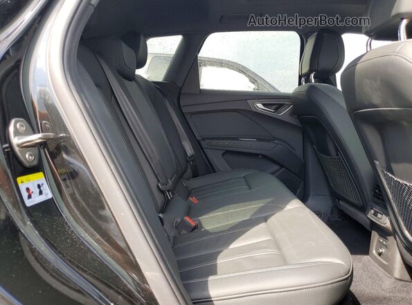 WA1L2BFZ0PP004022 2023 AUDI Q4 Черный Вид задних сидений