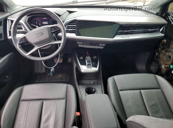 WA1L2BFZXPP054037 2023 AUDI Q4 Черный Вид панели приборов