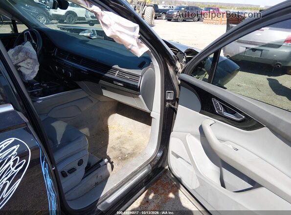 WA1LAAF70JD007250 2018 AUDI Q7 Черный Вид салона спереди