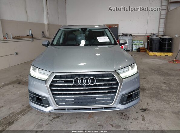 WA1LAAF75HD033398 2017 AUDI Q7 Silver Սալոնի հետևի տեսք