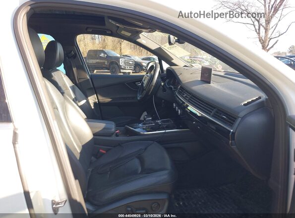 WA1LAAF78HD053547 2017 AUDI Q7 Желтый Вид салона спереди